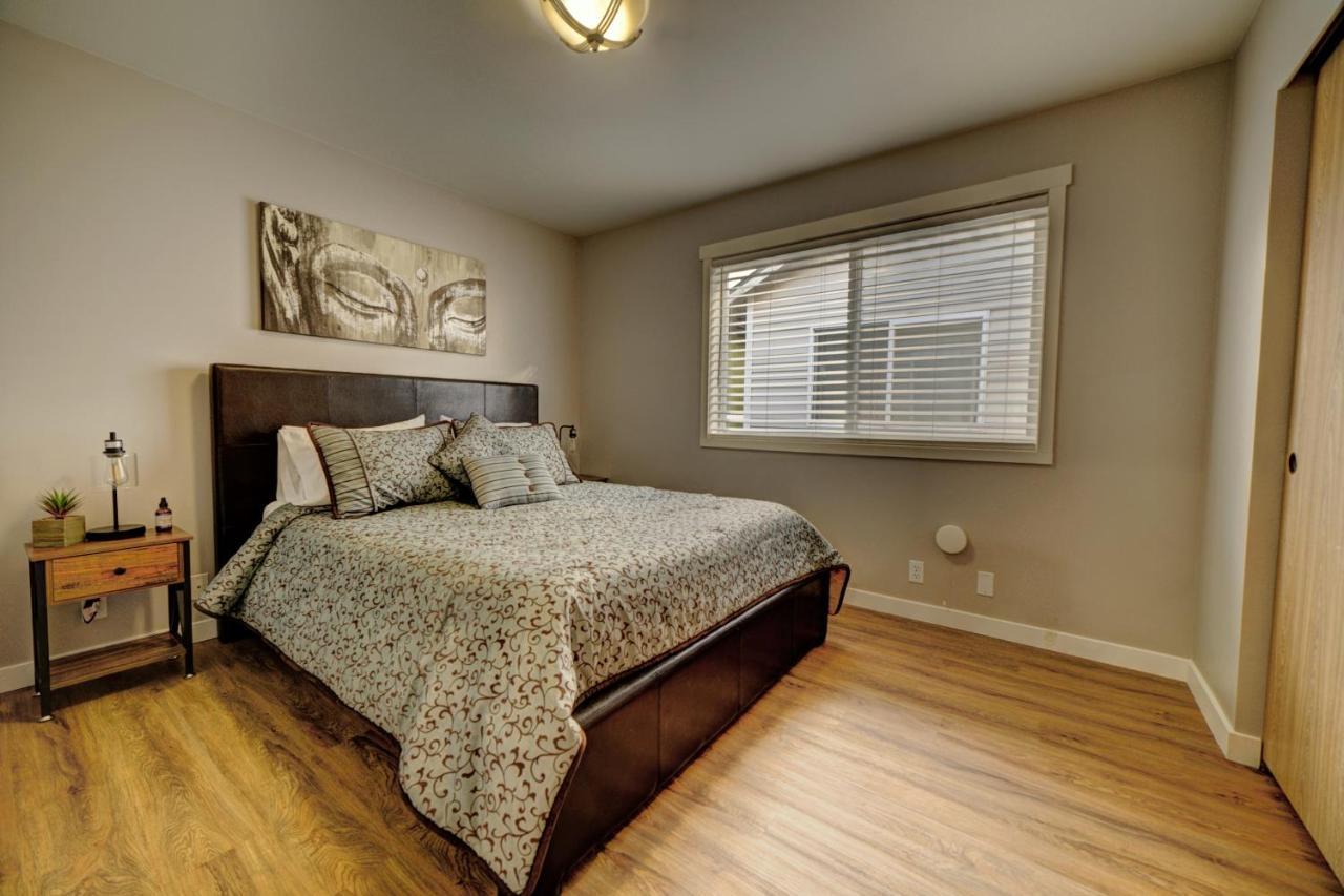 Cozy 2 Bedroom Townhouse In Northgate Seattle Bagian luar foto