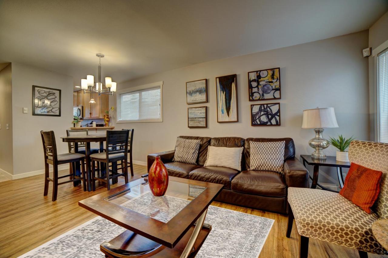 Cozy 2 Bedroom Townhouse In Northgate Seattle Bagian luar foto
