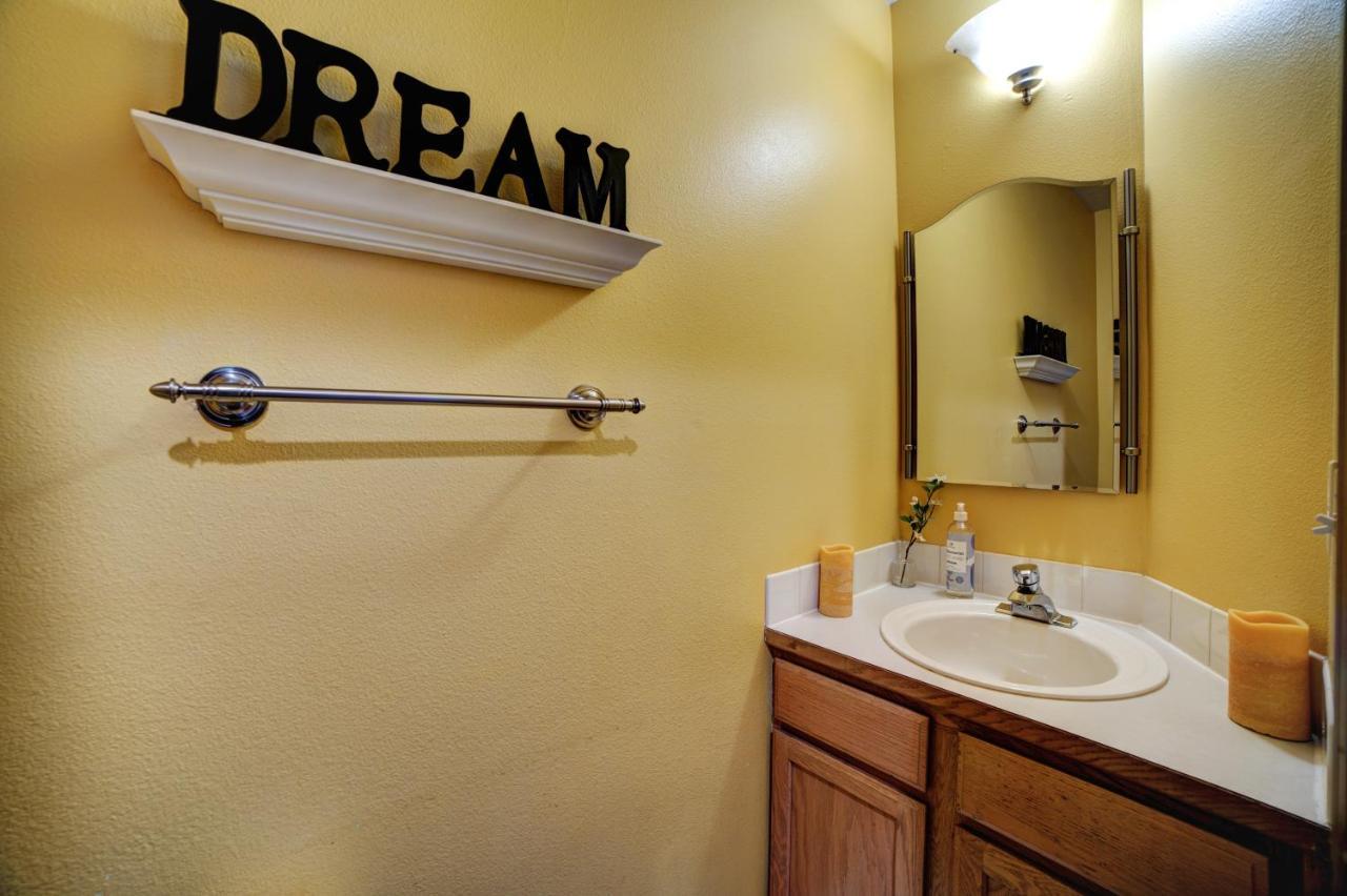 Cozy 2 Bedroom Townhouse In Northgate Seattle Bagian luar foto