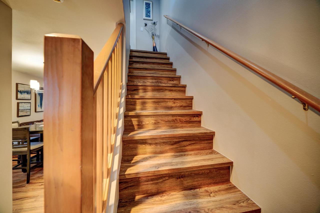 Cozy 2 Bedroom Townhouse In Northgate Seattle Bagian luar foto